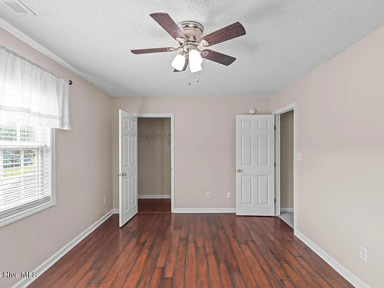 303 Mann St — Photo 31