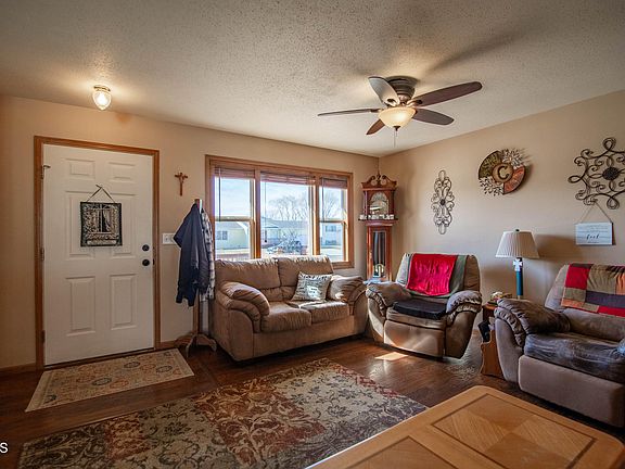 4th image of 142 Allen Dr