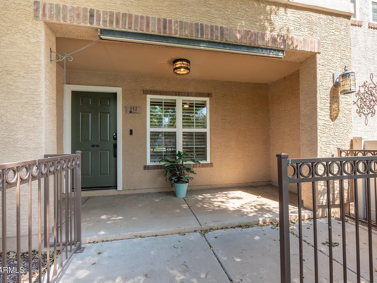 2 bed, 2.0 bath, 1006 sqft, $2,199 — Photo 3