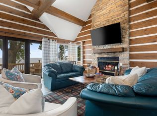 N9009 Debaker Ln, Luxemburg, WI 54217