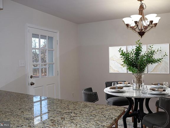 3rd image of 8918 Burwell Rd