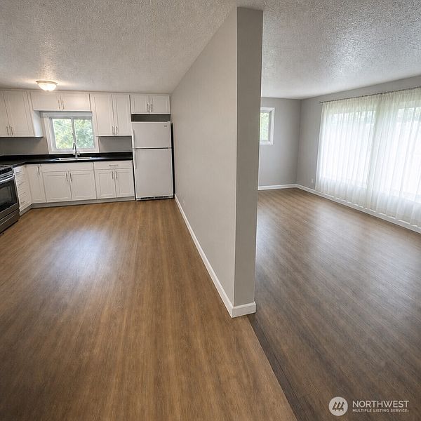 2nd image of 13219 202nd Street E