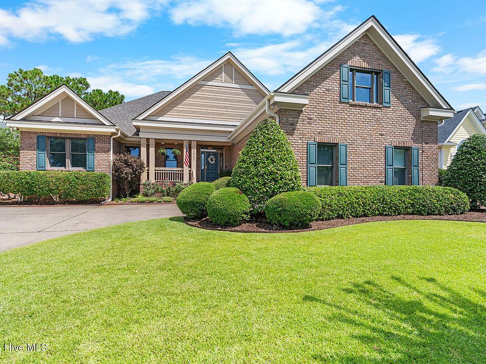 1st image of 3222 E Lagoon Court SE
