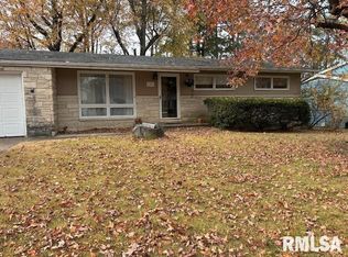 1006 S Glenview Dr, Carbondale, IL 62901