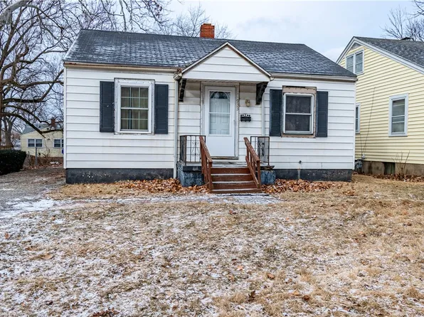 933 N Wilder Ave, Decatur, IL 62522