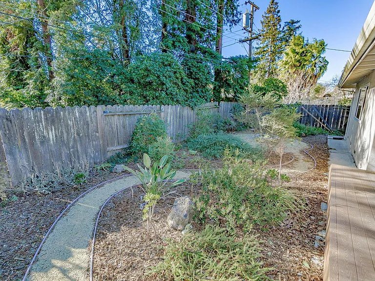 1108 Alice St — Photo 22