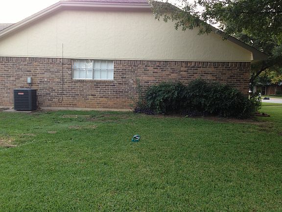 2nd image of 1305 Ashton Ct