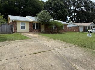 3045 Bent Oak Rd, Pensacola, FL 32526