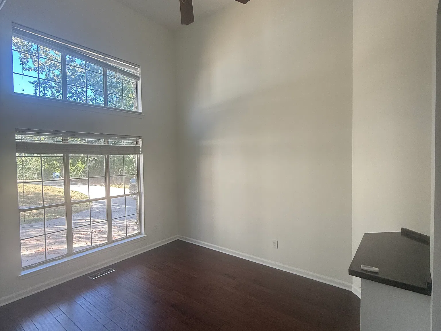 3 bed, 2079 sqft, $3,750 — Photo 3