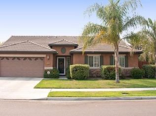 3049 N Linda Vista Ct, Visalia, CA 93291