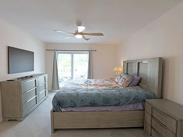 11921 Seabreeze Cove Ln — Photo 24