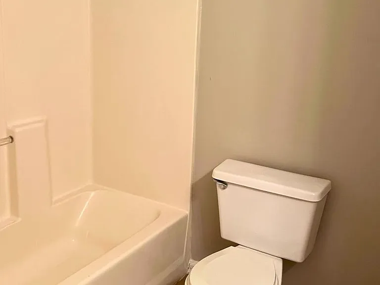 410 Admirals Walk Dr — Photo 13