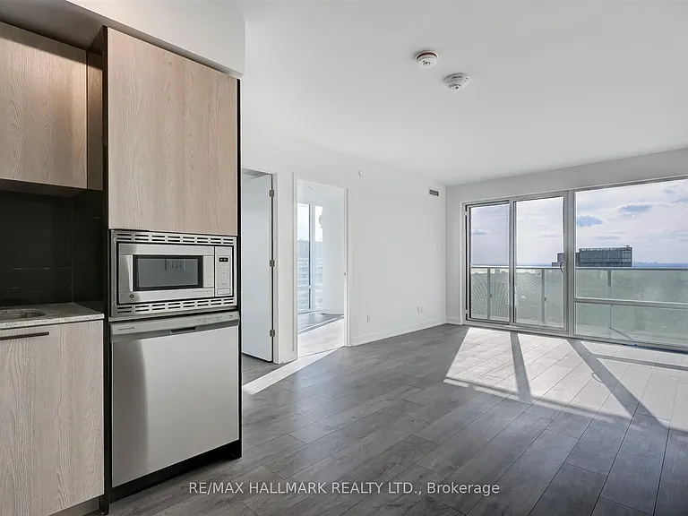 501 Yonge St #5212 — Photo 9