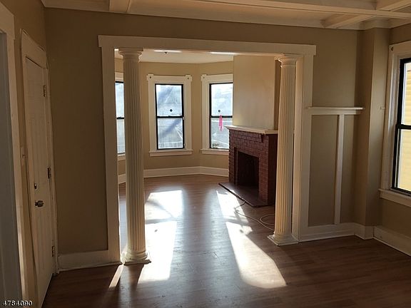 3rd image of 290 Woodside Ave #2