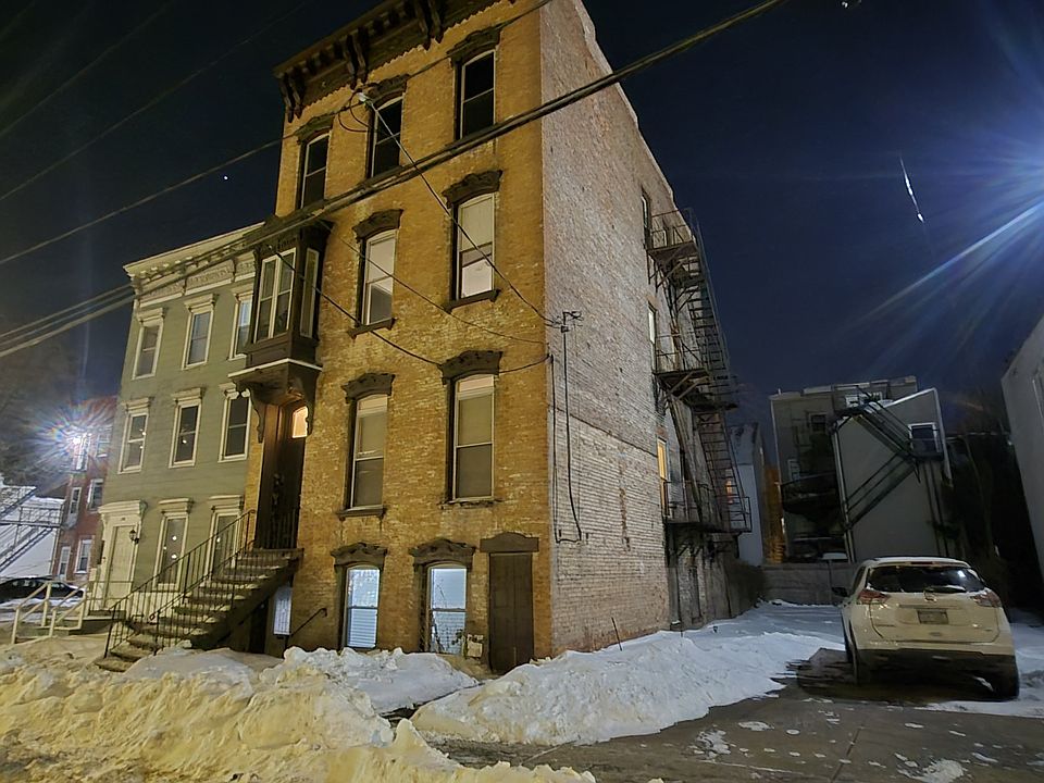 1st image of 338 Washington Ave #4