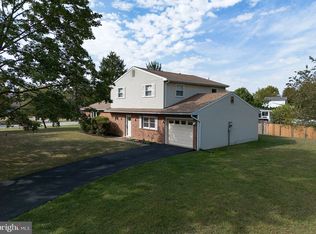 498 Allegheny Dr, Harrisburg, PA 17112