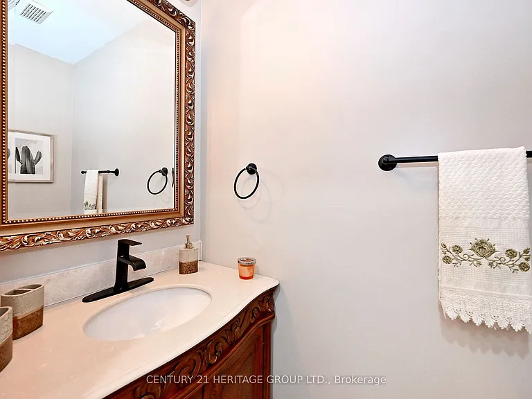 44 Equator Cres — Photo 16
