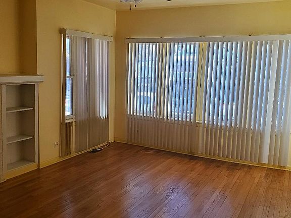 3rd image of 6212 S Albany Ave #1