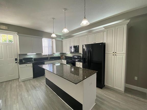 3rd image of 1993 Grand Oak Dr #1