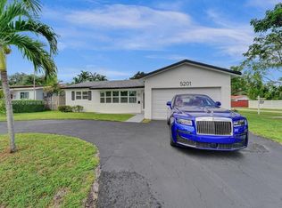 5201 Cleveland St, Hollywood, FL 33021