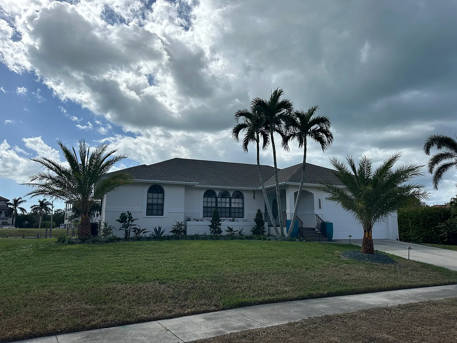 355 Henderson Ct — Photo 4