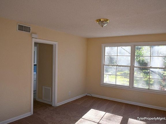 3rd image of 232 S Seneca Blvd