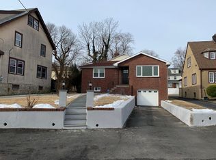 298 Clove Rd, New Rochelle, NY 10804