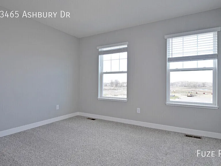 23465 Ashbury Dr — Photo 45