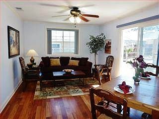 5th image of 319 Monterey St