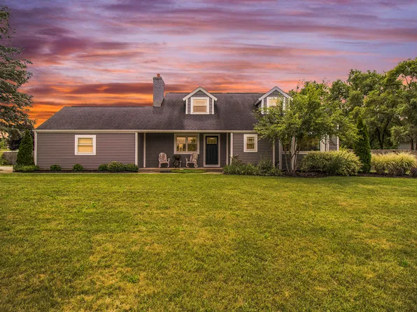 10525 Concord Dr, Berrien Springs, MI 49103