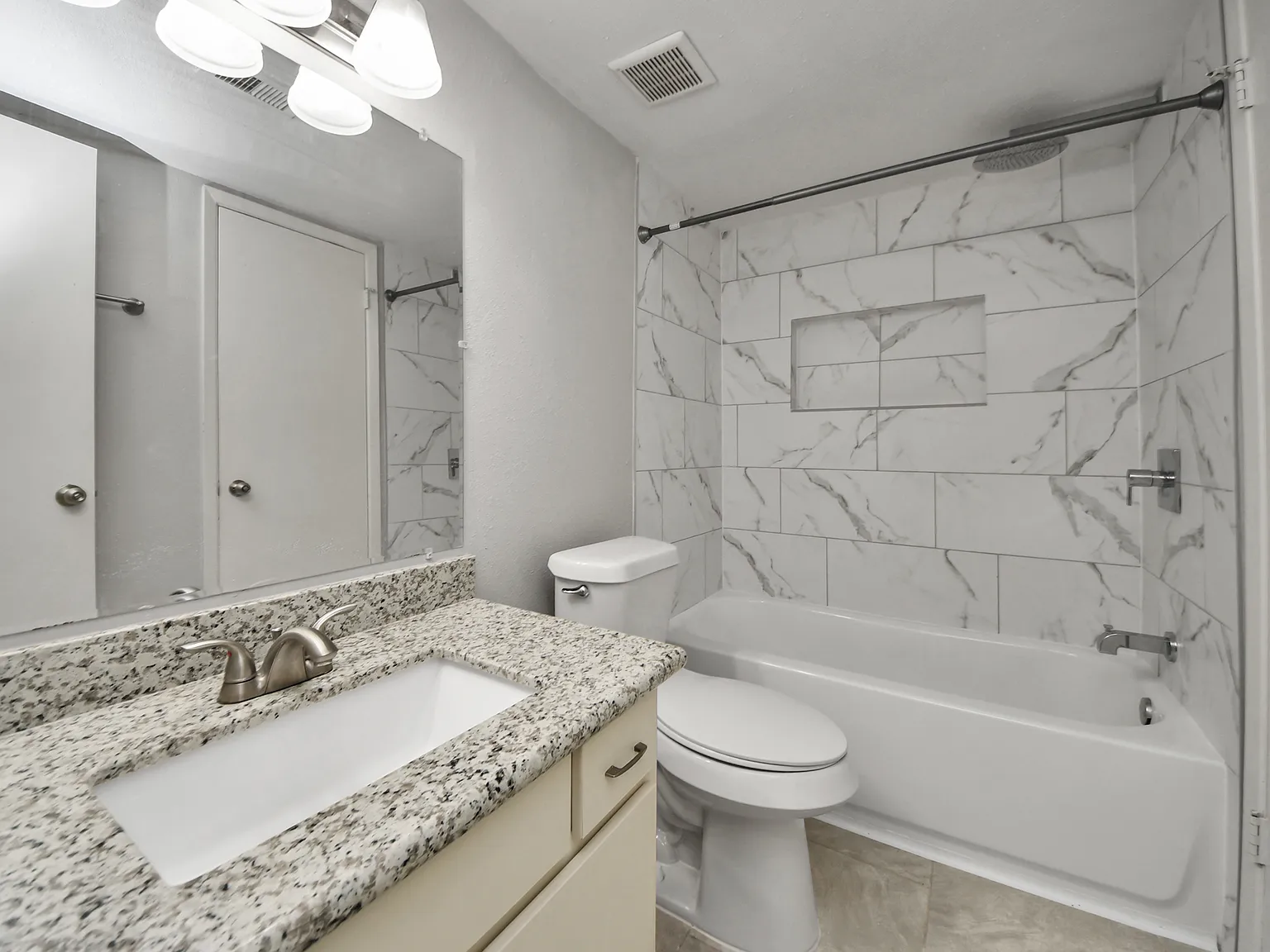13417 Garden Grove, Houston TX 77082 — Photo 4