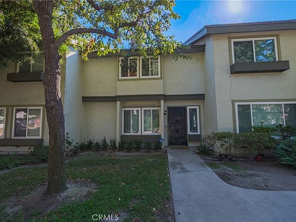 3rd image of 9567 Karmont Ave