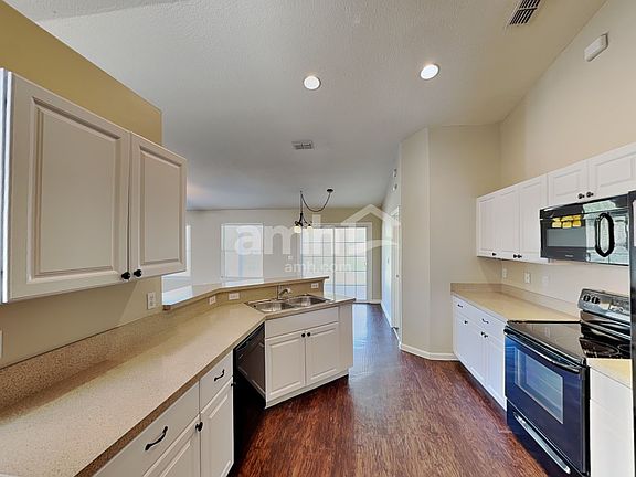 4th image of 977 Mystic Harbor Dr