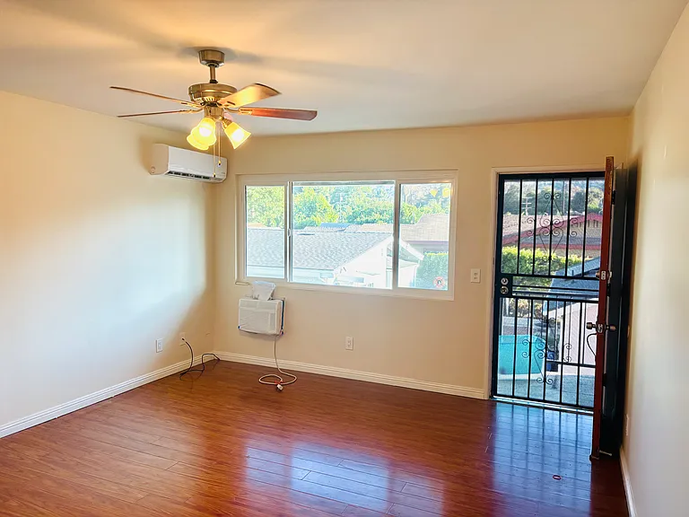 2852 Rosanna St #3 — Photo 13