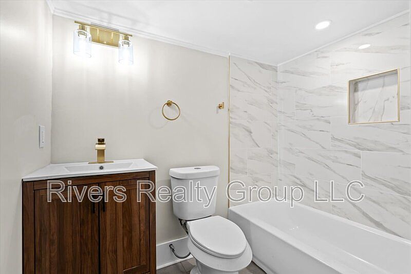 1174 Seward Ave, photo 10