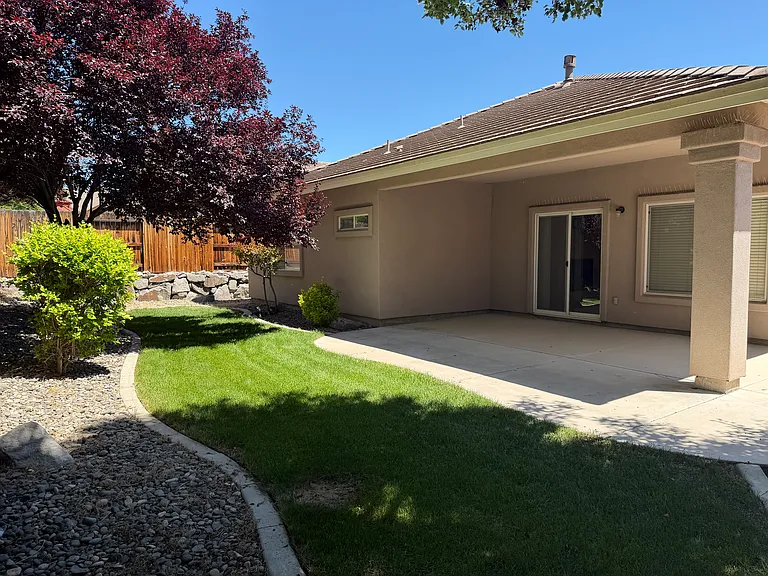 1550 Freeman Way — Photo 2