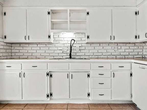4th image of 3542 N 60th St