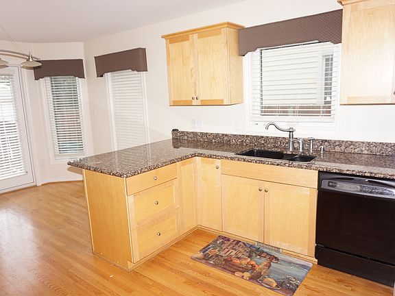 5th image of 1371 West Blvd