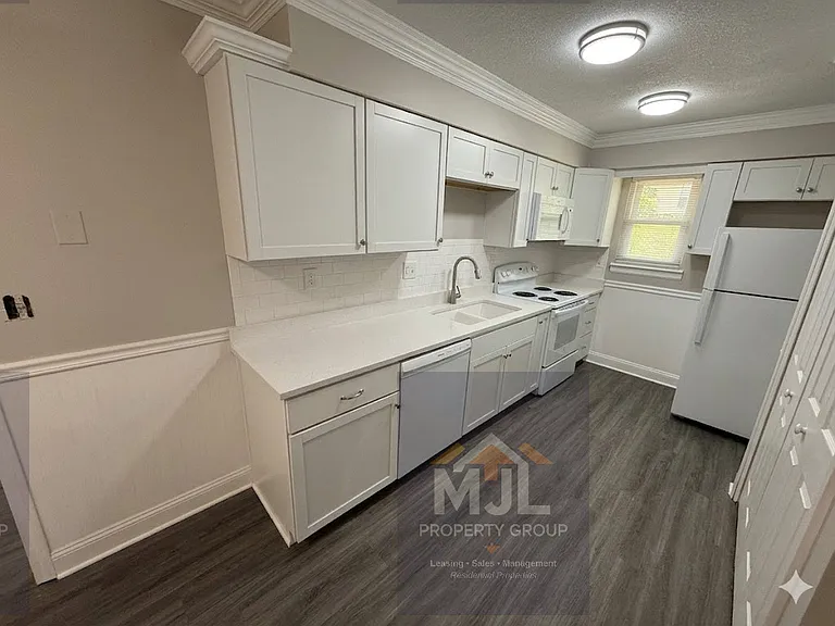 11008 NW Crooked Rd #D — Photo 6