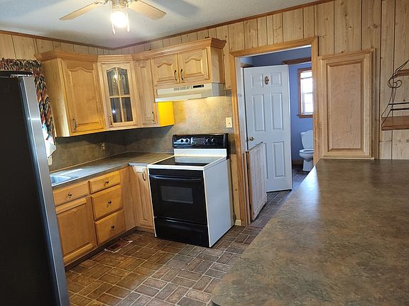 5th image of 1404 E Circle Dr