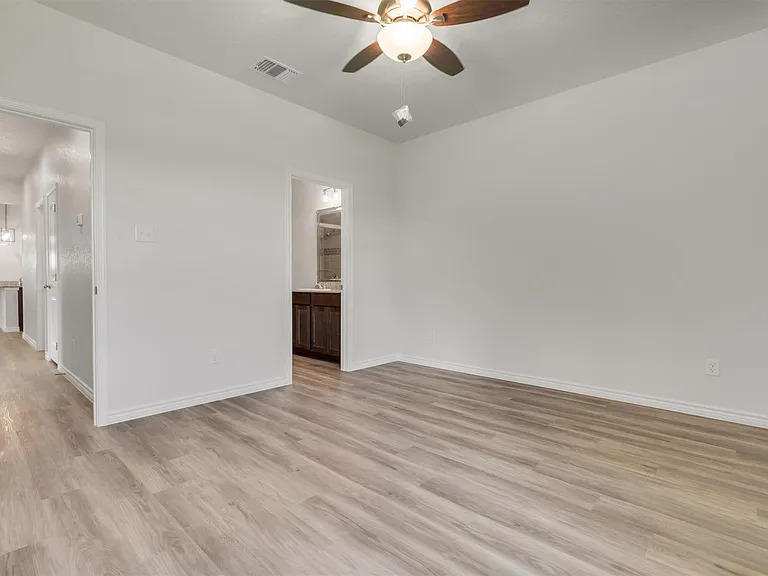 1118 Zora Dr #B — Photo 20