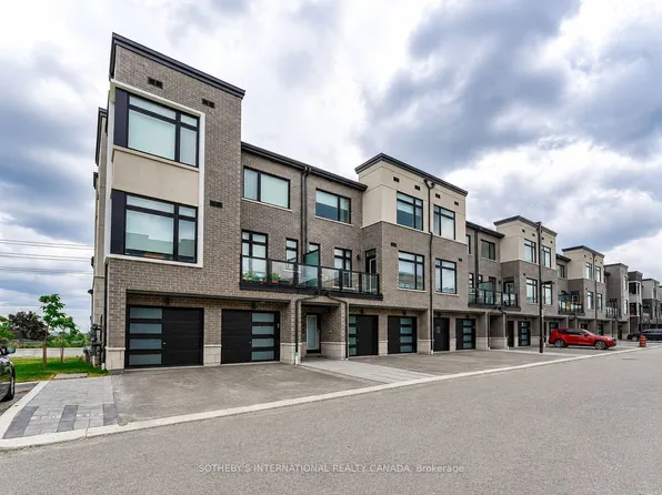 2550 Castlegate Cross #419, Pickering, ON L1X 0H6