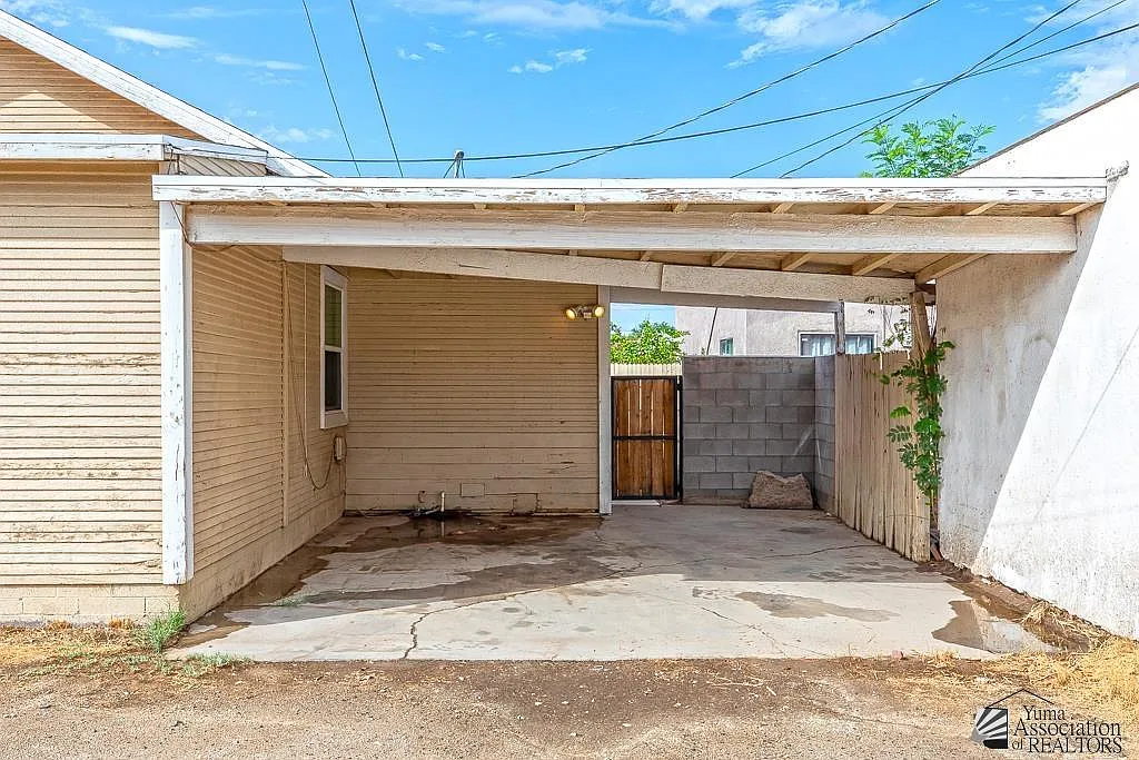 2 bed, 1.0 bath, 728 sqft, $995 — Photo 3