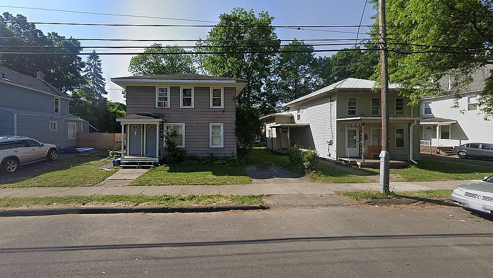 1st image of 375 W 2nd St