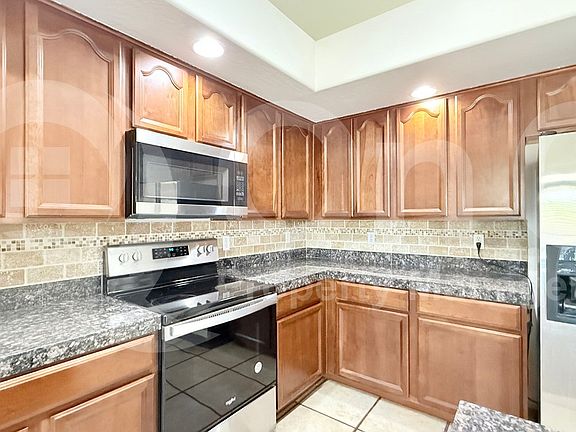 5th image of 20784 N Jones Ct