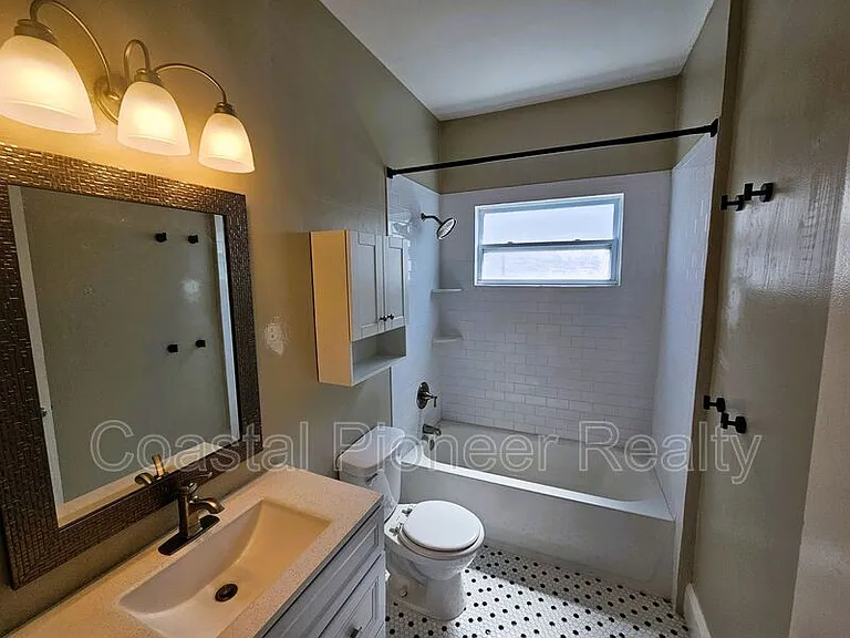 209 S Westland Ave #D — Photo 19