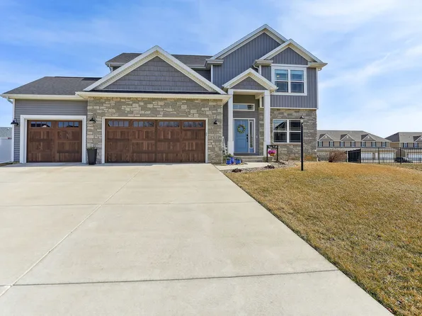 812 Cole Ln, Mahomet, IL 61853