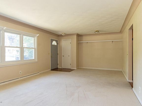 5th image of 4609 Sunnydale Ave