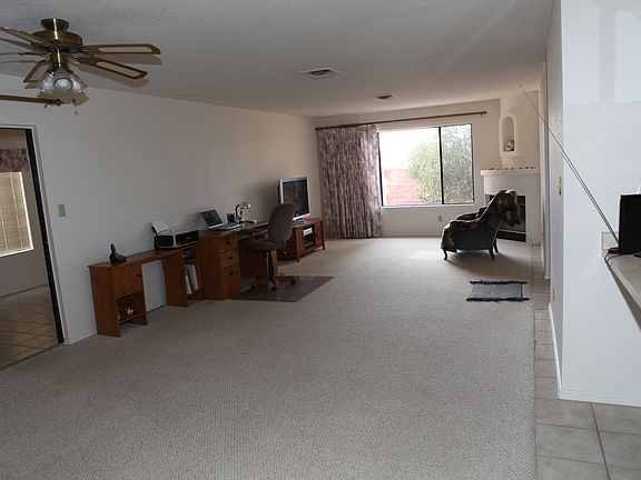 Living/Dinning Room 14x30'