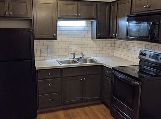 213 E 17th St #3, Holland, MI 49423